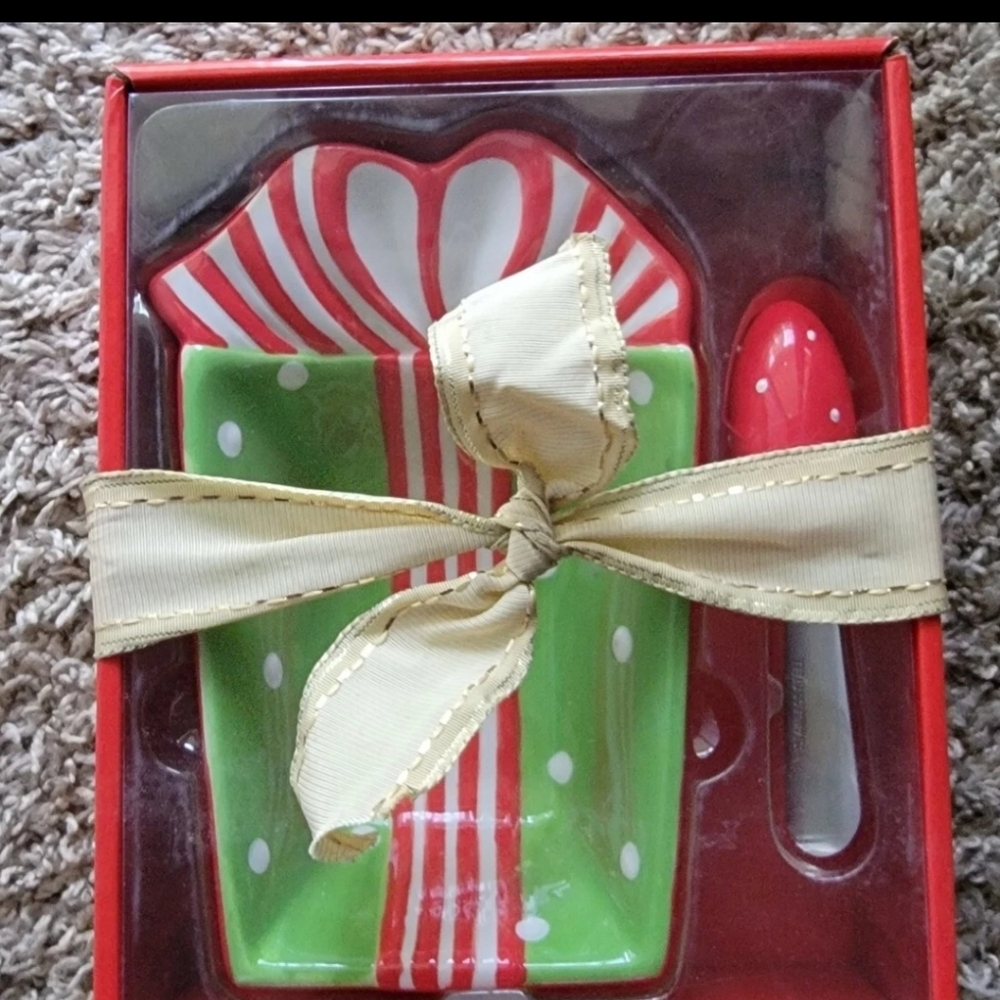 Mainstreet Collection Present Bowl With Spreader 2 Piece Serving Decor Set New